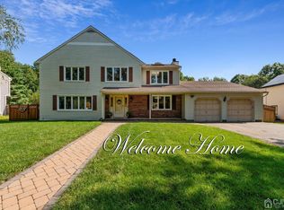 68 Cannonade Dr, Marlboro, NJ 07746