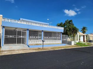 Domingo Andino Street Levittown Lakes Hd 21 #URB-5, Toa Baja, PR 00949
