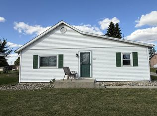 202 W Mulberry St, Waynesfield, OH 45896