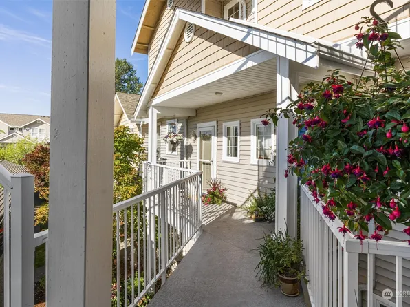 5400 Harbour Pointe Boulevard #H201, Mukilteo, WA 98275
