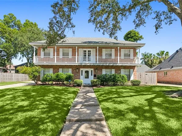 3741 Red Oak Ct, New Orleans, LA 70131