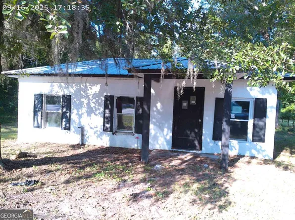 819 S McDonald St, Ludowici, GA 31316