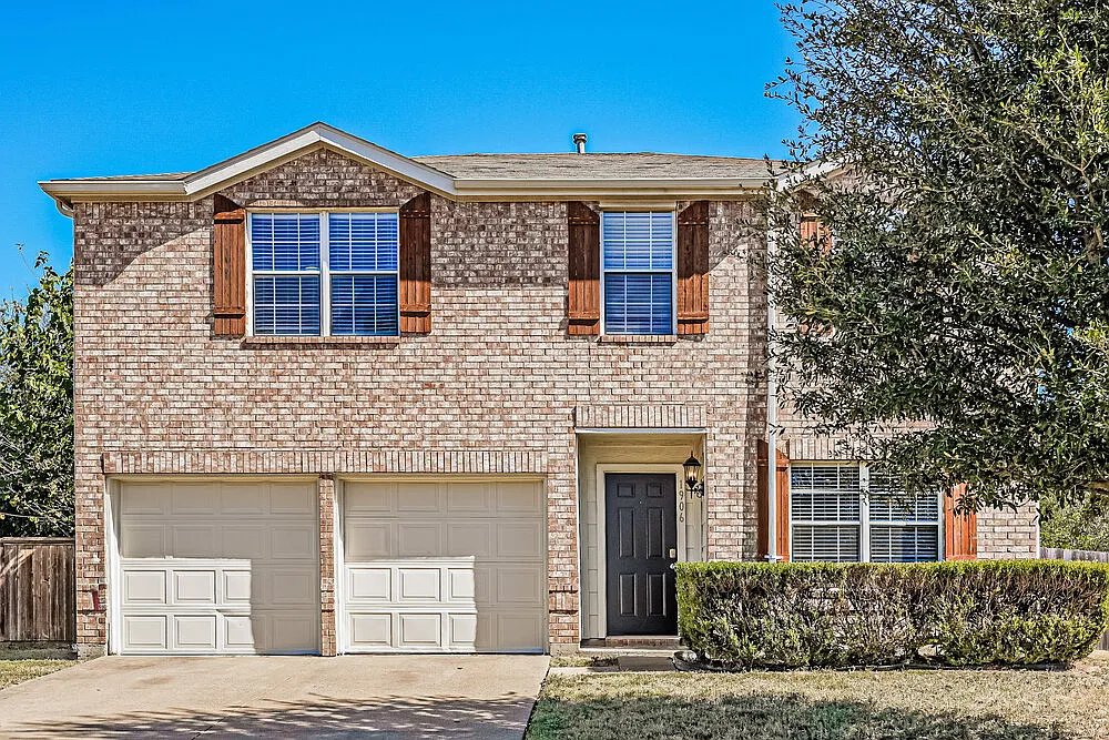 4 bed, 2.5 bath, 1658 sqft, $2,095 — Photo 1