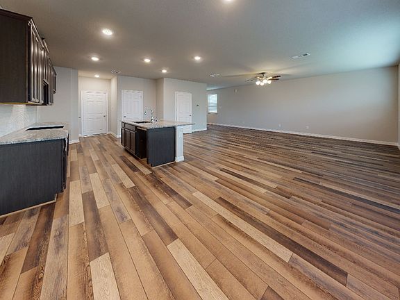 Creekside Ranch - Megan Interior Image 2