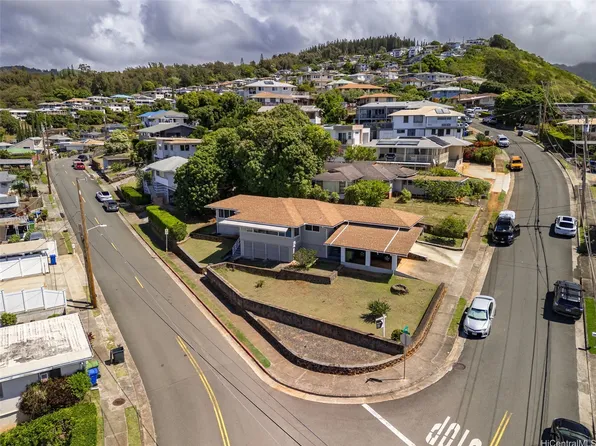 2135 Saint Louis Dr, Honolulu, HI 96816