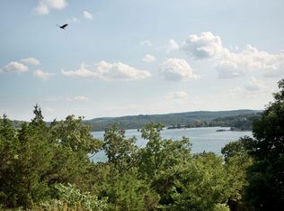 817 Hillcrest Dr, Ridgedale, MO 65739