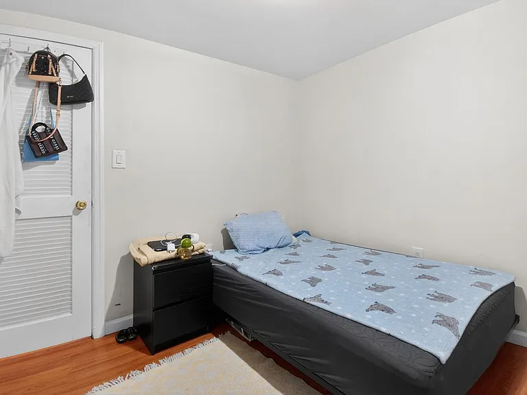1290 Baker St — Photo 10