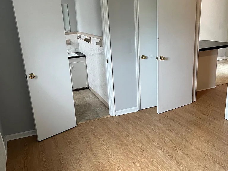 5052 Delta St #11 — Photo 17