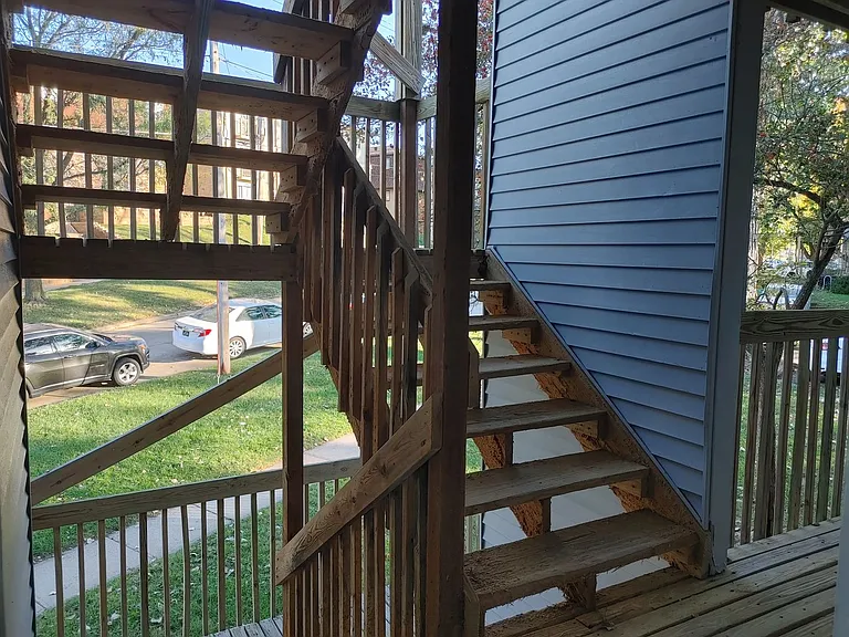 415 S. Van Buren Street — Photo 14