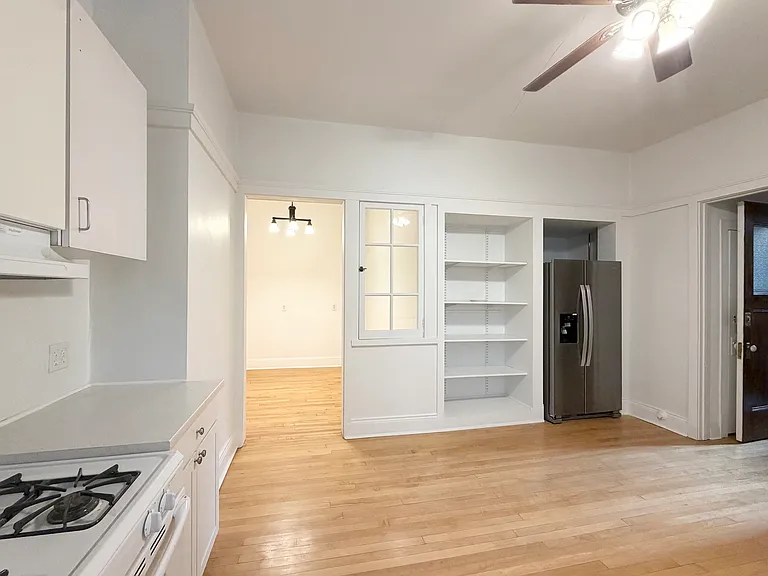 415 W Surf St #1A — Photo 21