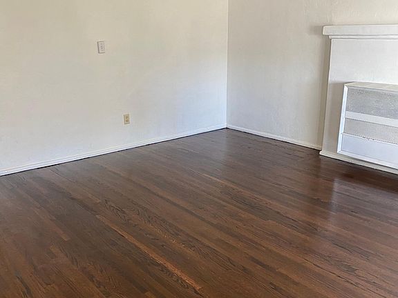2nd image of 1222 S Saltair Ave