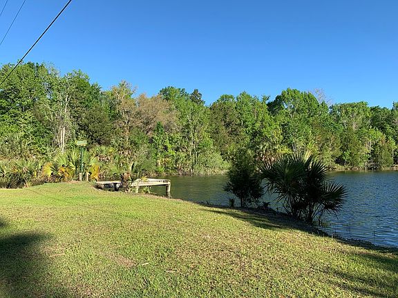 3rd image of 2306 NE Ancient Oaks Dr
