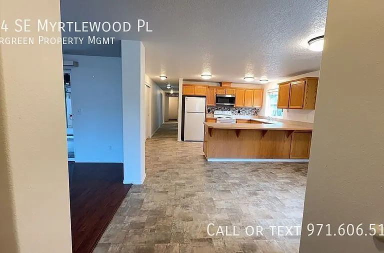 664 SE Myrtlewood Pl — Photo 31