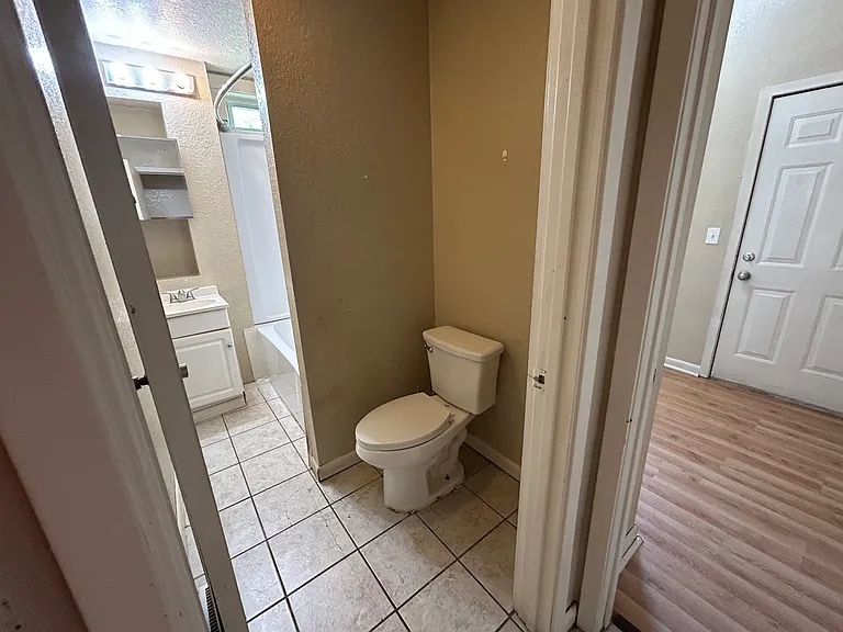 1080 Wilson Ave #1082 — Photo 4