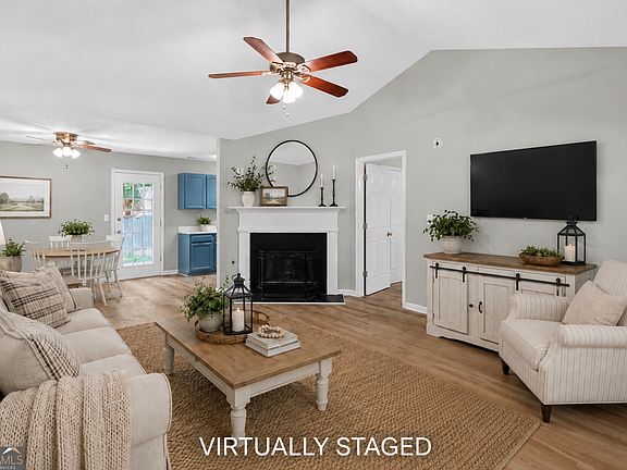 2nd image of 263 Cedars Glen Cir