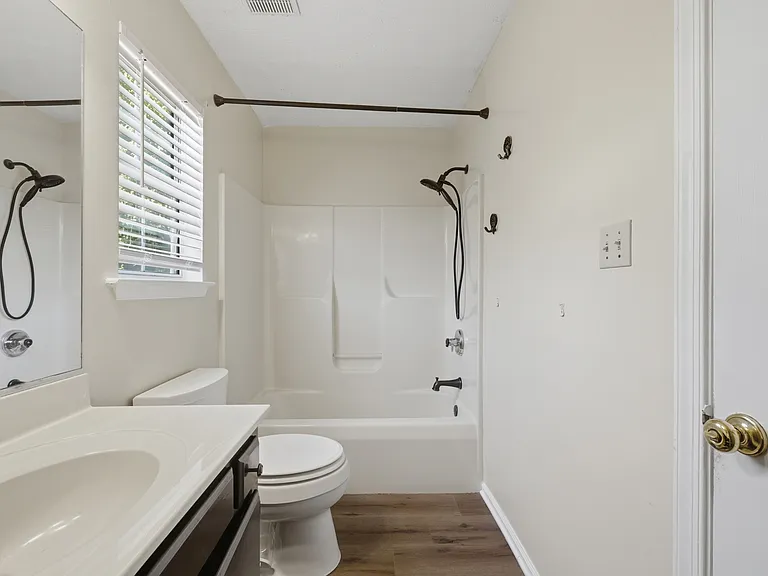 2 Compton Ct — Photo 3