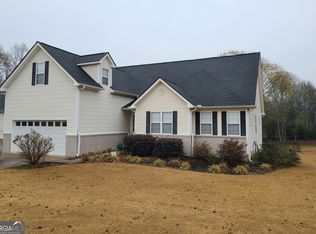 194 Berry Hill Ln, Hoschton, GA 30548