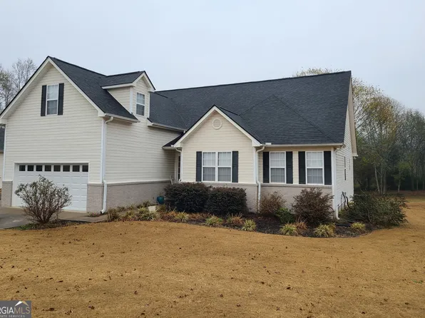 194 Berry Hill Ln, Hoschton, GA 30548