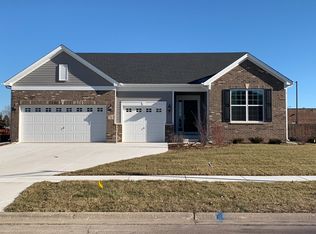 8404 Buckingham Rd, Joliet, IL 60431