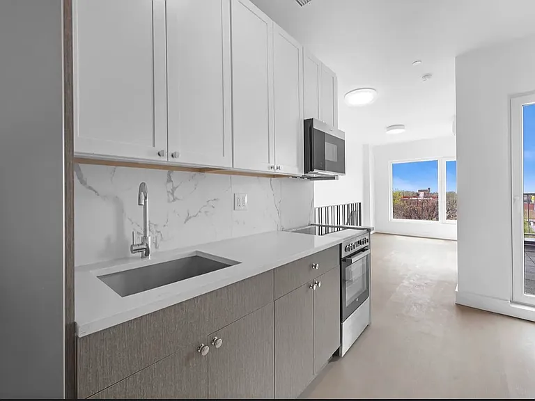 833 Maple St #7D — Photo 1