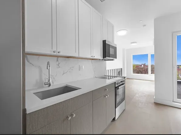 833 Maple Street image 1 of 12