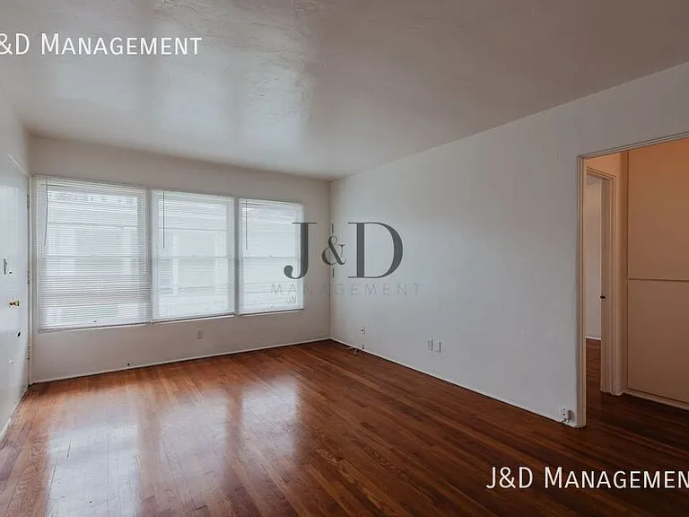 4392 Louisiana St #4392 — Photo 1