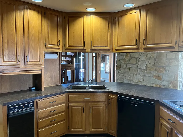 626 W Jackson St — Photo 25