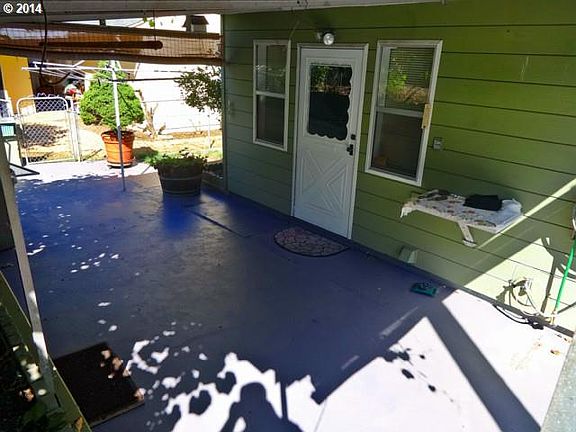 3rd image of 4007 E 14th St