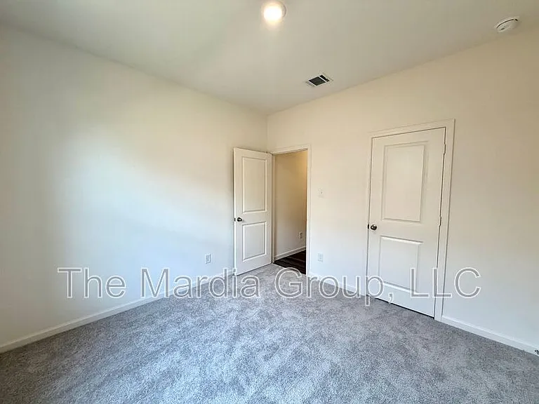 1213 Herring Dr — Photo 10
