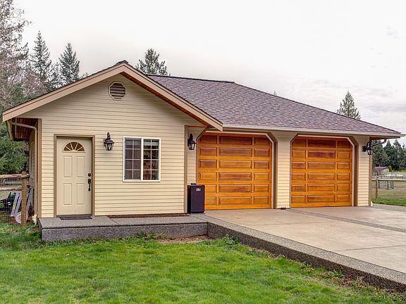 Detached 2 Car with Office
