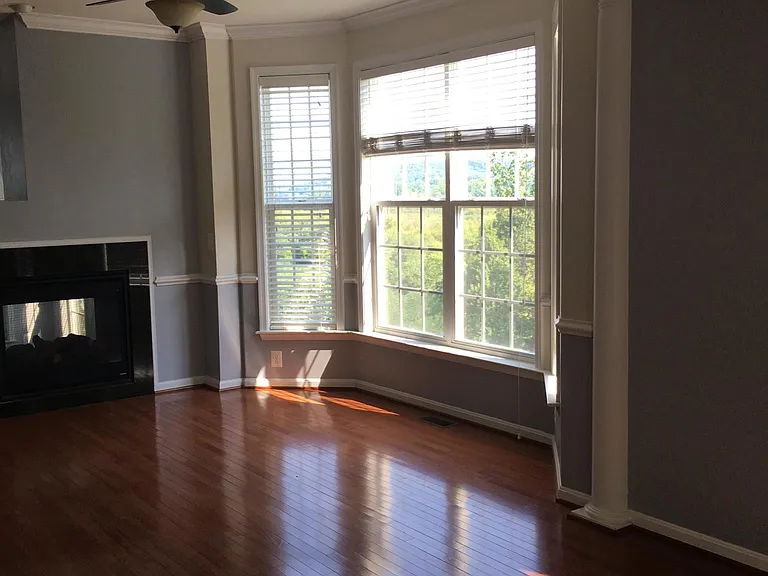 2410 Battery Hill Cir — Photo 18