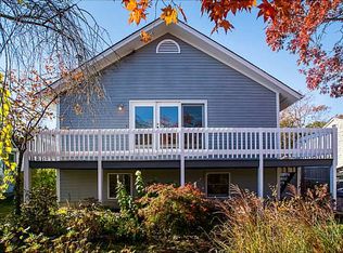 134 Holly Rd, South Kingstown, RI 02879