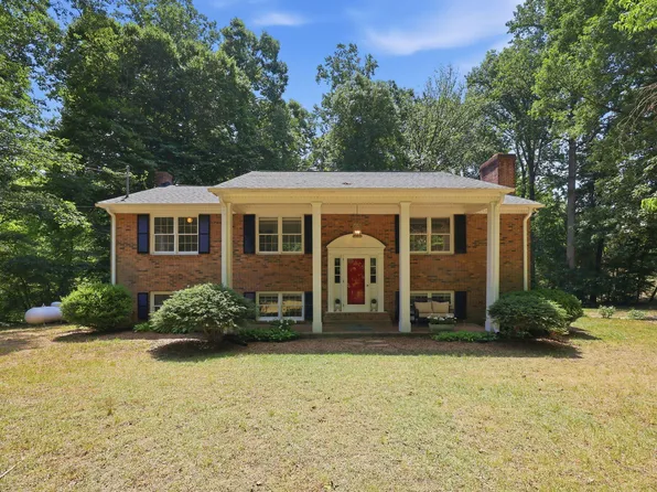 913 Riverview Rd, Raleigh, NC 27610