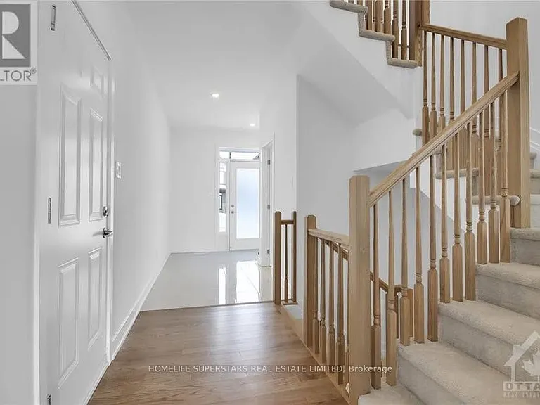 55 Big Dipper St — Photo 2