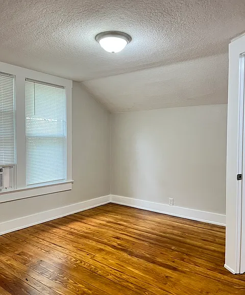 143 N Stone St #N — Photo 12