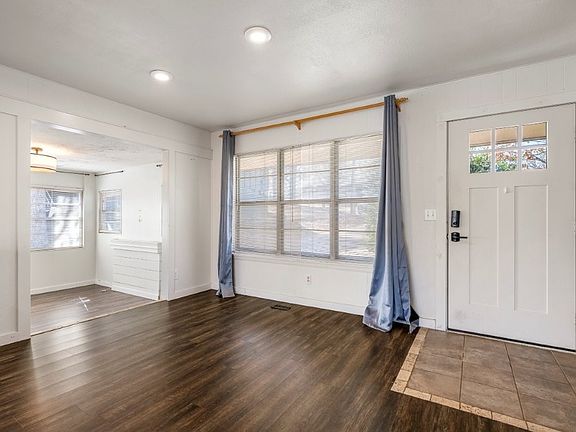 3rd image of 6 Morris Ln