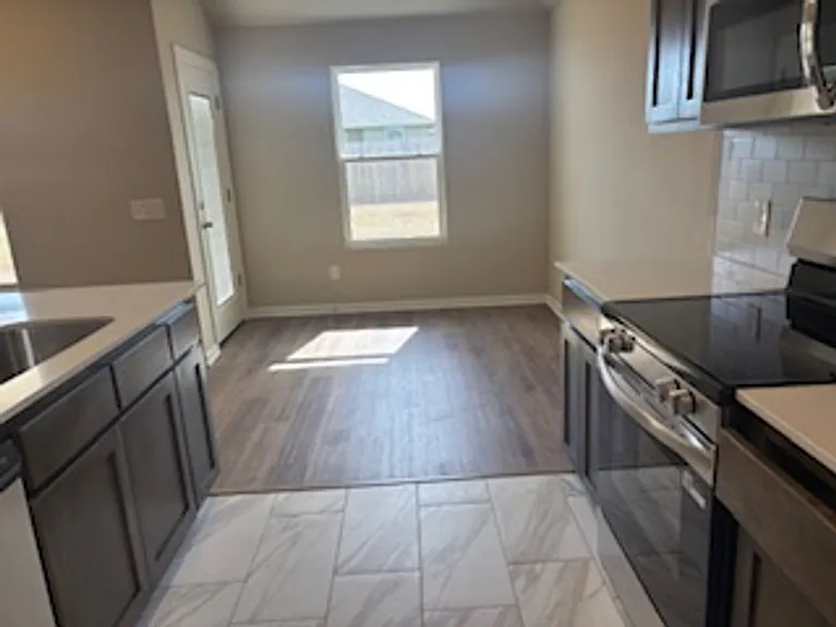 9204 Blackfork Ln — Photo 11