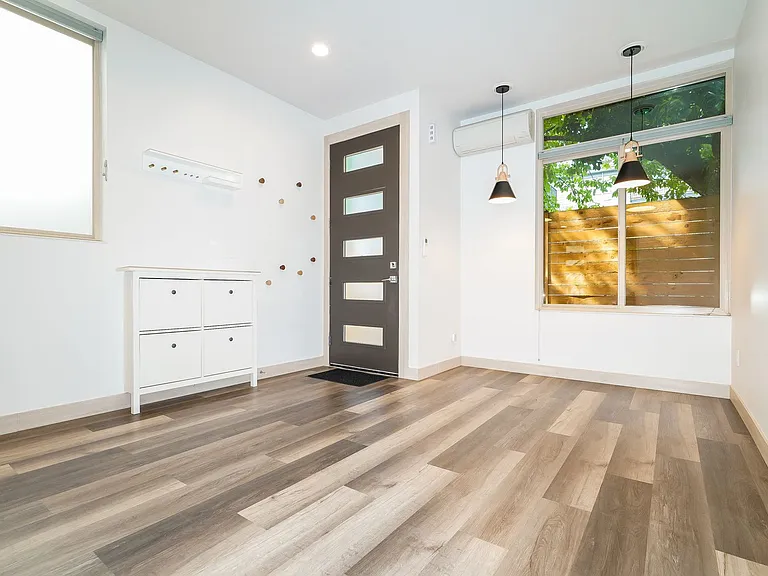 5616C California Ave SW — Photo 4