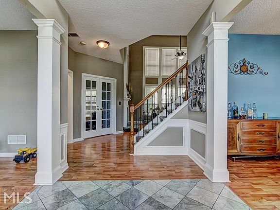 5th image of 6 Sherryforth Dr NW