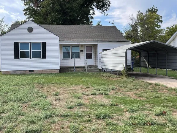 1220 S 18th St, Chickasha, OK 73018