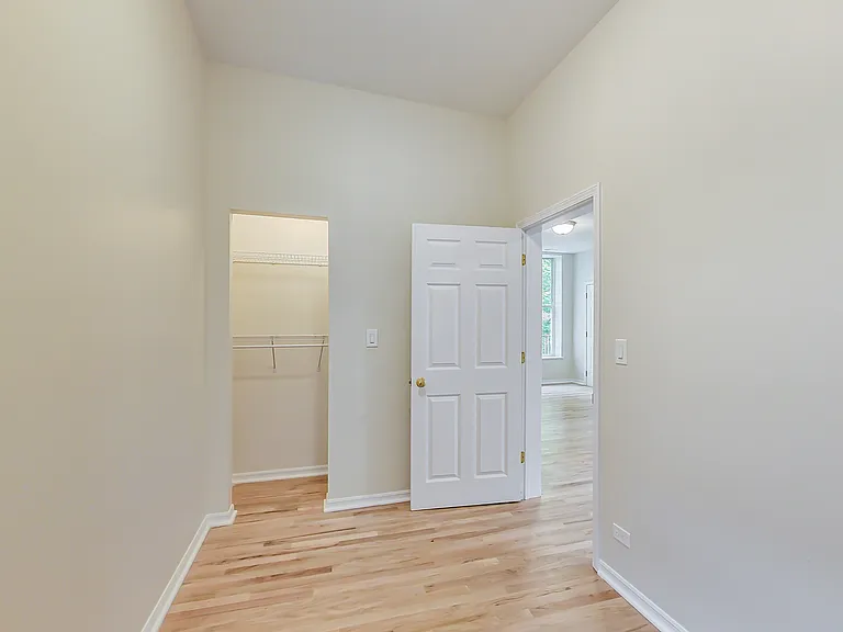 2323 N Cambridge Ave #2 — Photo 11