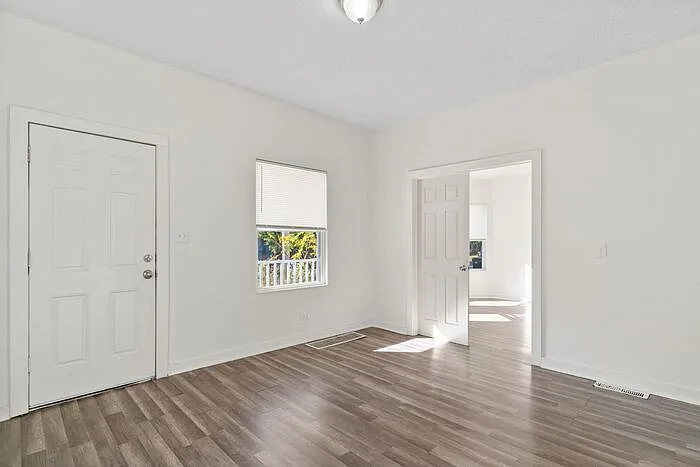 3004 Woodbridge Ave #1 — Photo 3