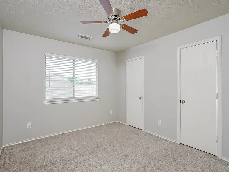 2823 Cypress Island Dr — Photo 14