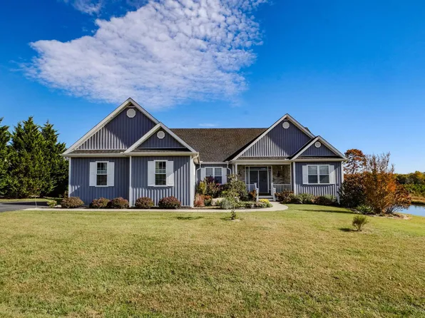 513 Rosewood Dr, Scottsville, VA 24590