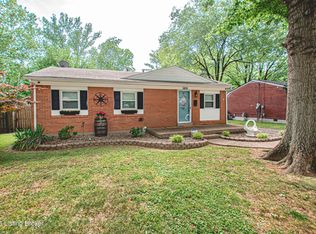 9806 Titan Dr, Louisville, KY 40229