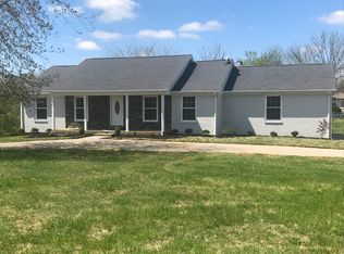 235 Country Trace Ct, Taylorsville, KY 40071