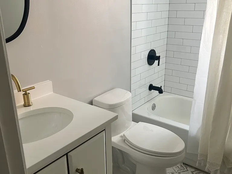 1524 E Capitol St NE — Photo 11