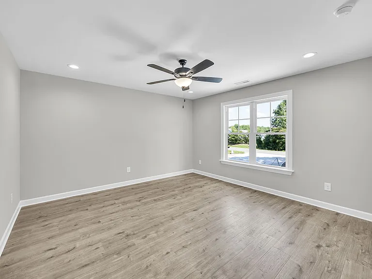 513 B H Parrish Rd — Photo 10