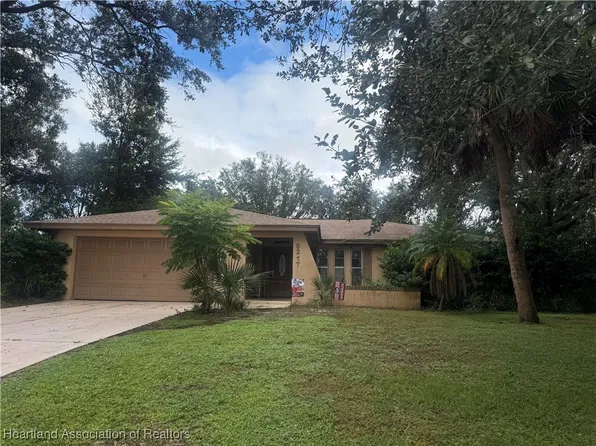 8217 Hampshire Dr, Sebring, FL 33876