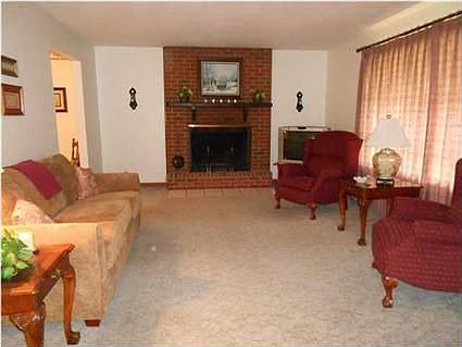2nd image of 2114 Sleepy Hollow Dr